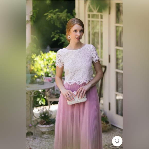 gorgeous lacy black cropped blouse ✨ - Picture 6 of 7